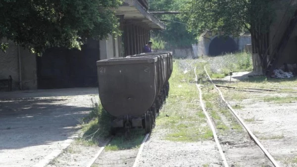 Управата на рудник "Ораново" саботира укрепване на свлачище 