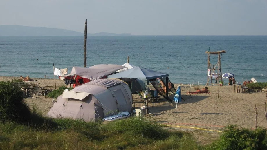 Глоба от 500 до 1000 лева за палатка или хавлия върху дюни