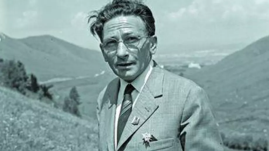 Завладяващи цитати на Емилиян Станев. Ще те накарат да се влюбиш!