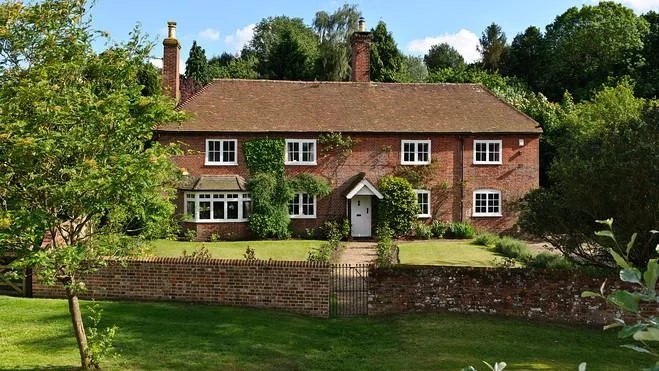 Все повече българи купуват скъпи имоти зад граница 