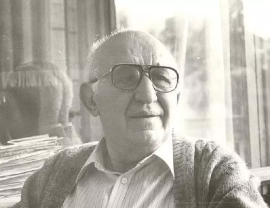 Къде се намира паметникът на Тодор Живков?