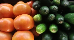 Доматите и краставиците по-скъпи с 20%