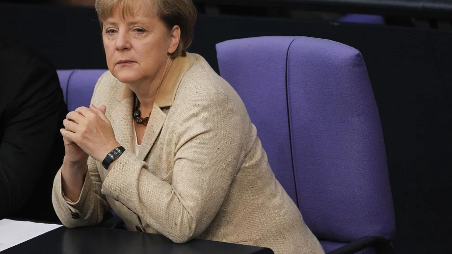 Меркел: Всички европейски партньори да преговарят за митата на колите