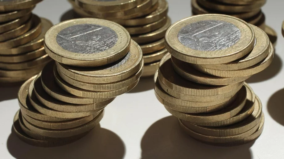 Инфлацията в еврозоната с лек спад през декември 