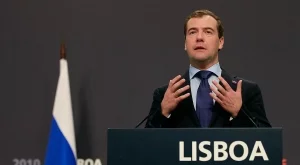 Медведев обяви цената на газа за Украйна 