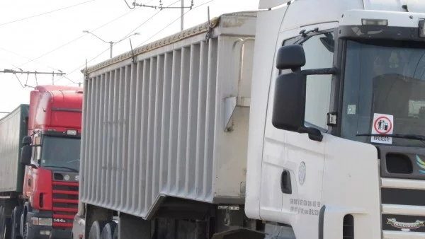 Срив в системата на турската полиция блокира движението към Европа