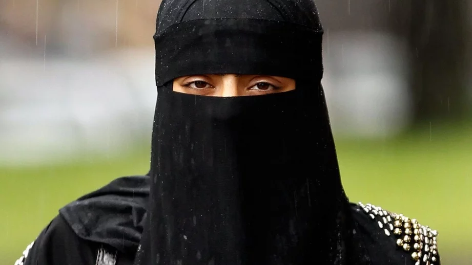 От 24 юни жените в Саудитска Арабия ще могат да карат коли