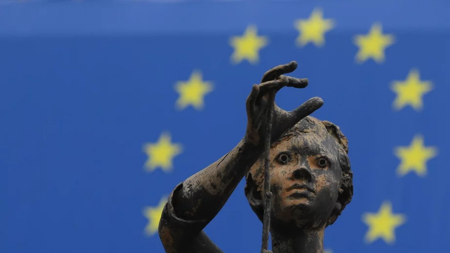 Решението за гръцката криза се отлага за неделя