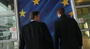 2013/10/10/0465233001381406925