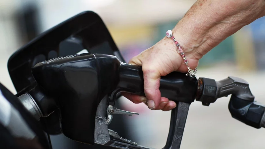 Има проблем при търговията на едро с горива, потвърдиха от КЗК 