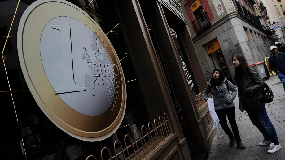 Гърция трябва да напусне еврозоната