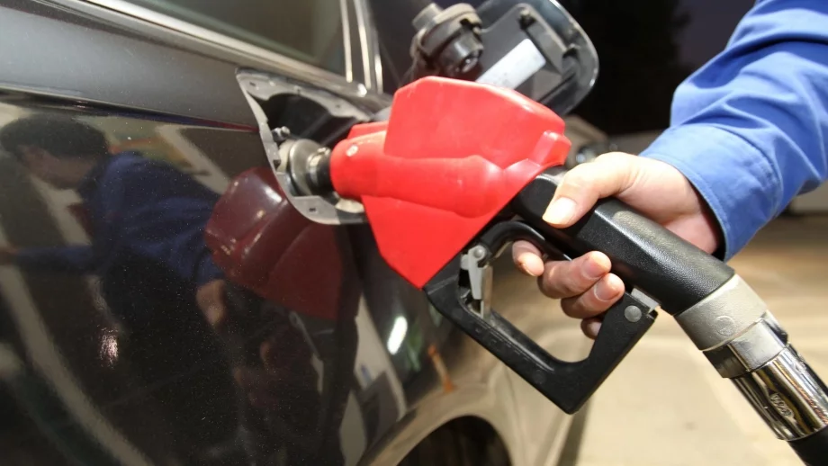 Защо в Германия дизелът е по-евтин от бензина?