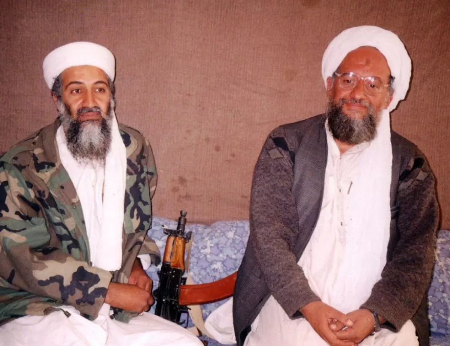 Лидерът на "Ал Кайда" Айман ал Зауахири е убит от дрон на САЩ (ВИДЕО)