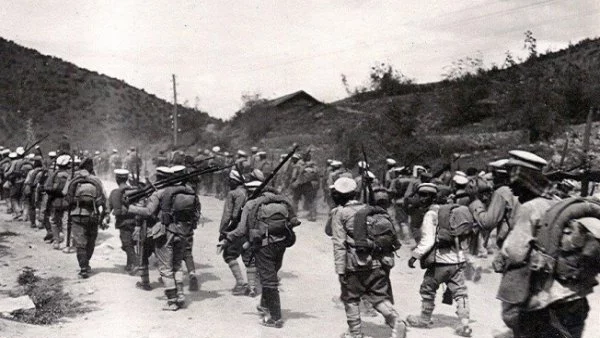 Подписан е Версайският договор