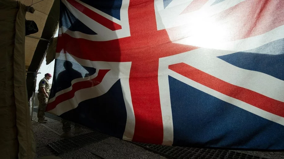 Безработицата във Великобритания падна до 40-годишно дъно