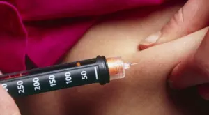 Британският регулатор одобри препарат с моноклонални антитела срещу COVID-19