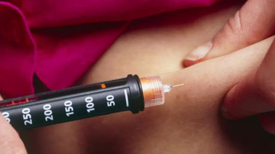 Британският регулатор одобри препарат с моноклонални антитела срещу COVID-19