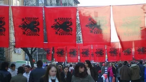 Близо 2 млрд. евро приходи е събрала Албания от туризъм
