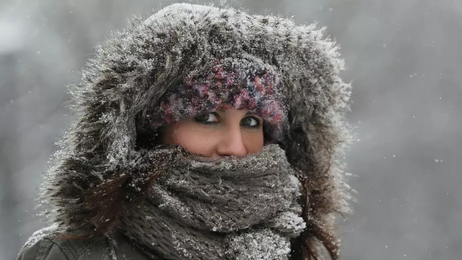 На жените винаги им е по-студено. Ето защо!