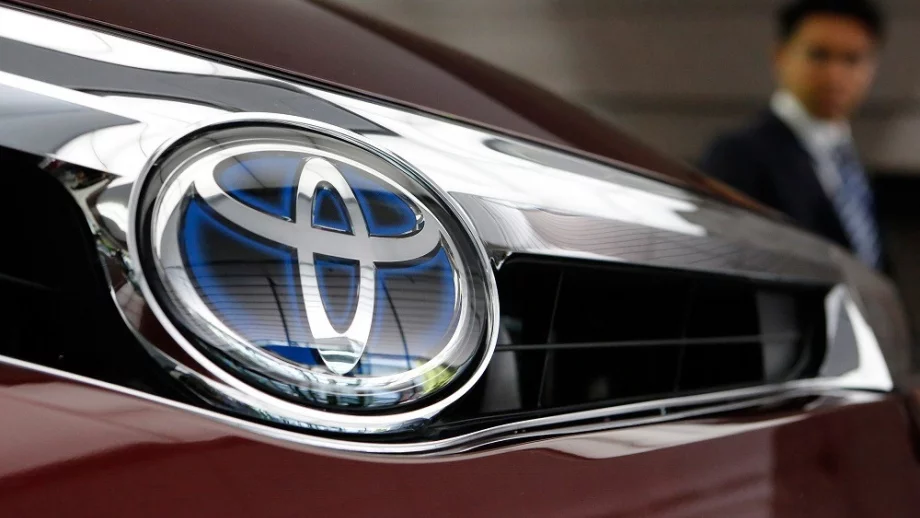 Toyota и Nissan изтеглят огромен брой автомобили от пазара