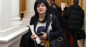 Цвета Караянчева е новият председател на Народното събрание 