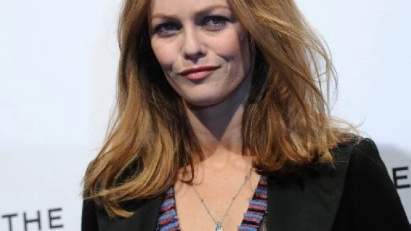 Ванеса Паради с нов приятел