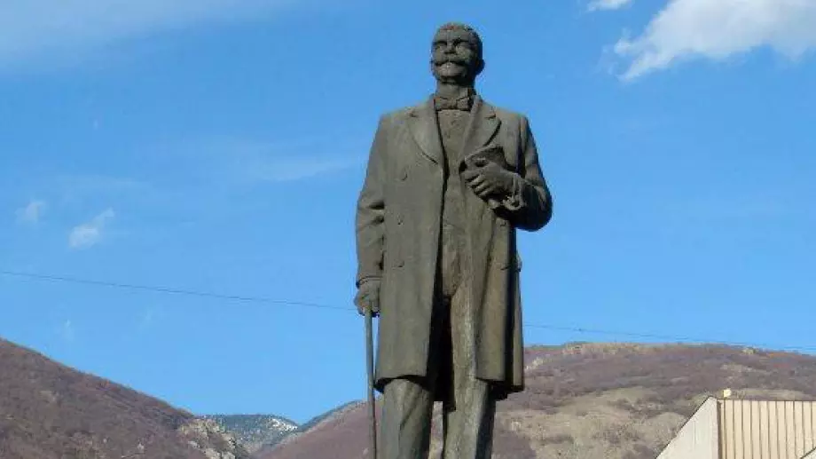 Стихотворение за 1 ноември 2023