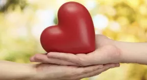 Как COVID-19 пандемията промени щедростта в света и у нас