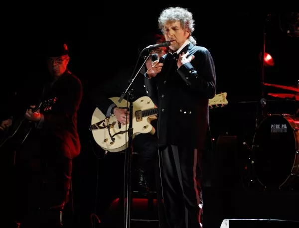 Боб Дилън не се появи на връчването на Нобеловите награди