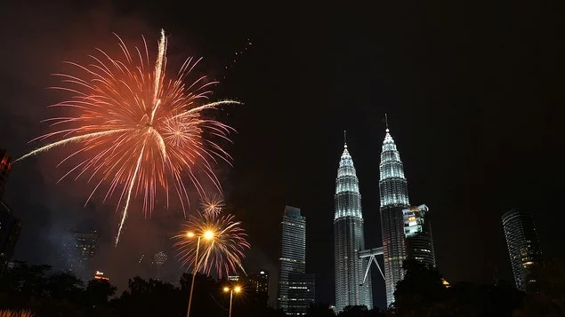 Малайзия помоли жителите да помогнат с плащането на огромния ѝ дълг