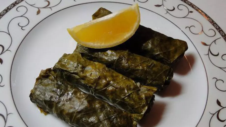 Постни сарми с листа от липа