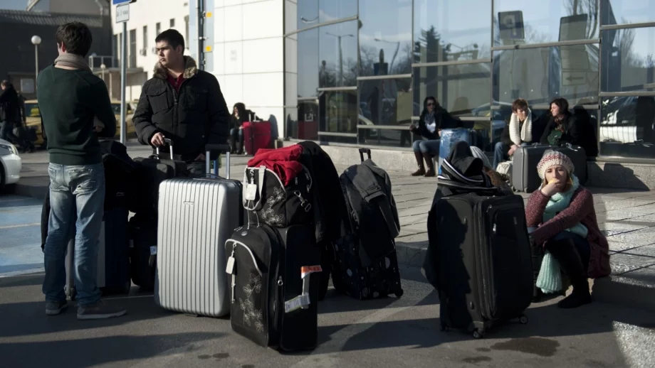 Засилиха мерките за сигурност на българските летища 