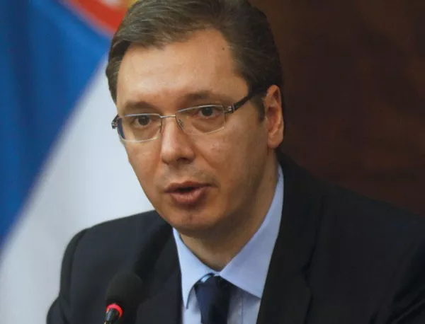Сръбски вицепремиер счупи врата, чиновници поискали 13-та заплата 