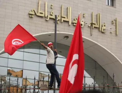 Тунис въвежда ваксинационни паспорти