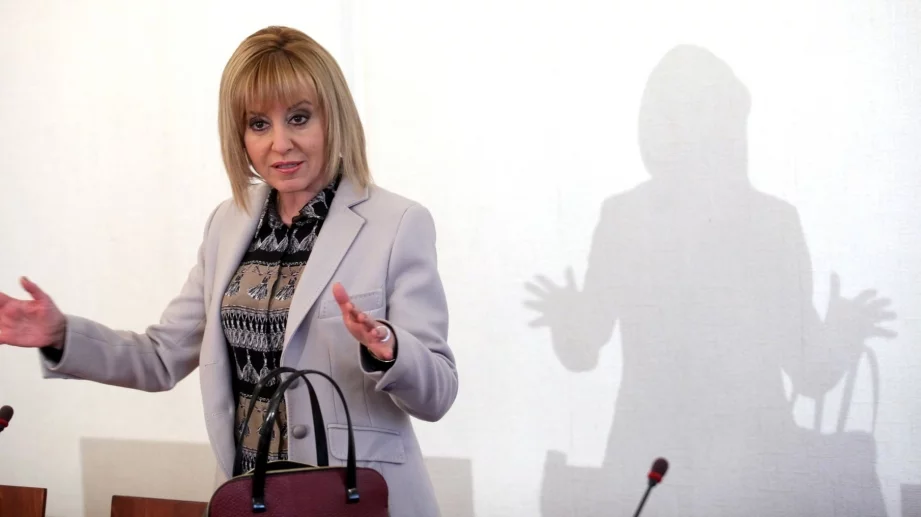 Манолова: За една година "Топлофикация София" е завела 15 000 дела 