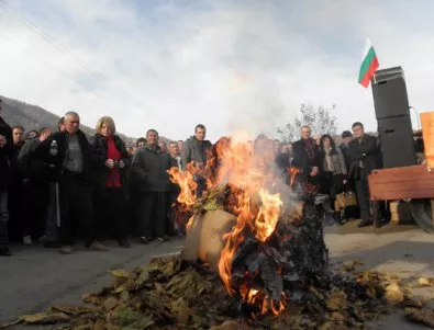 Тютюнопроизводители се заканиха да тръгват към София на протест