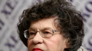 Стоянка Мутафова бе приета в болница, състоянието й е добро 