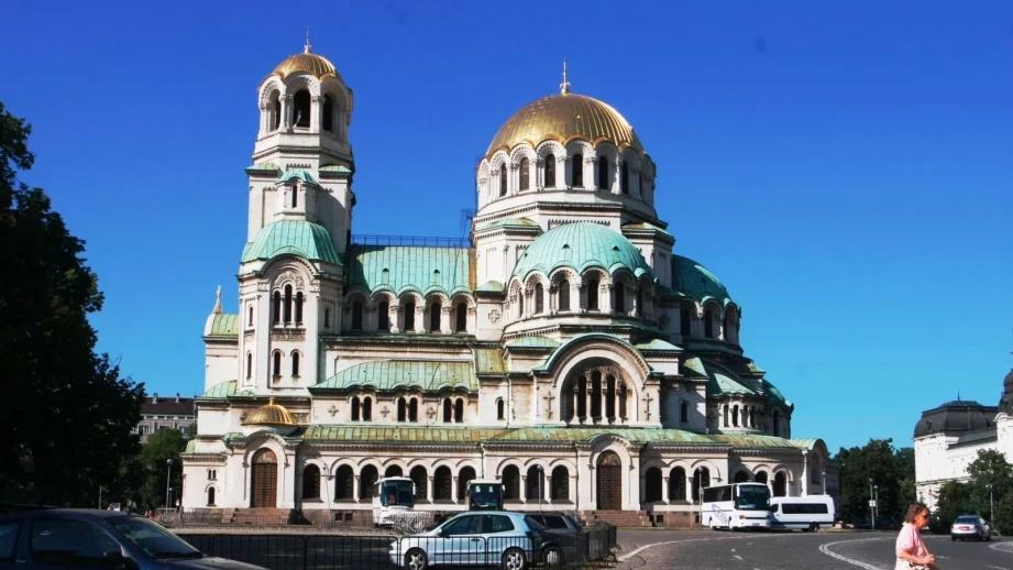 Около "Александър Невски" вече няма да е автогара