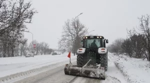 Избрани са снегопочистващи фирми за всички области и магистрали 