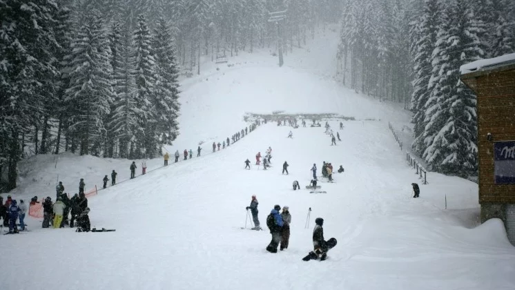 Банско предлага да вземе на концесия ски зоната в Добринище