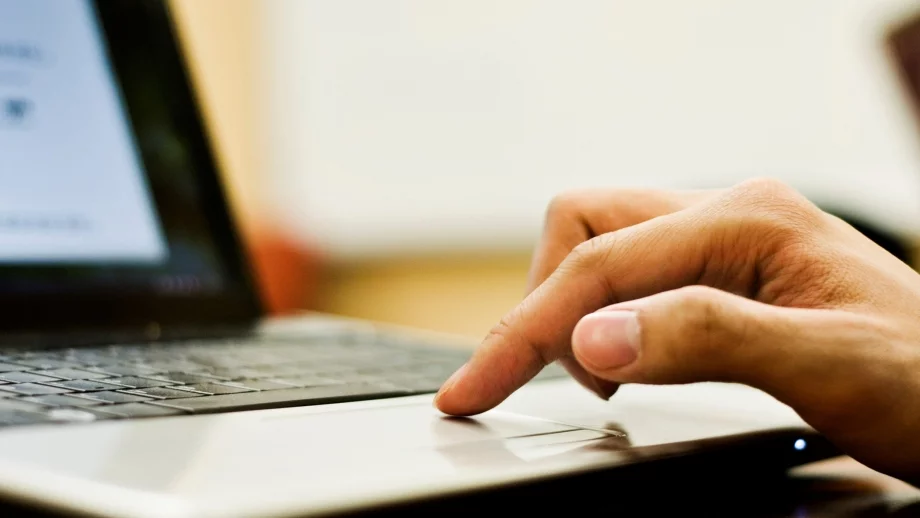 Пускат финалната версия на Windows 10 през лятото