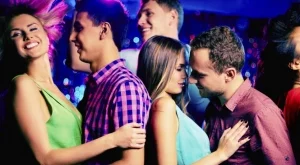 Включете се в забавлението на СОЦ парти за необвързани