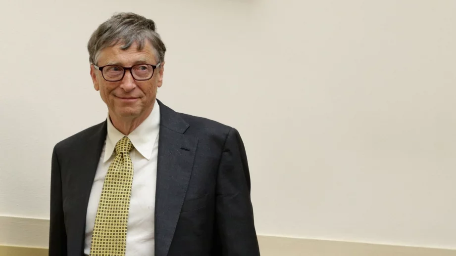 Ето как Бил Гейтс се крие от хората на публични места 