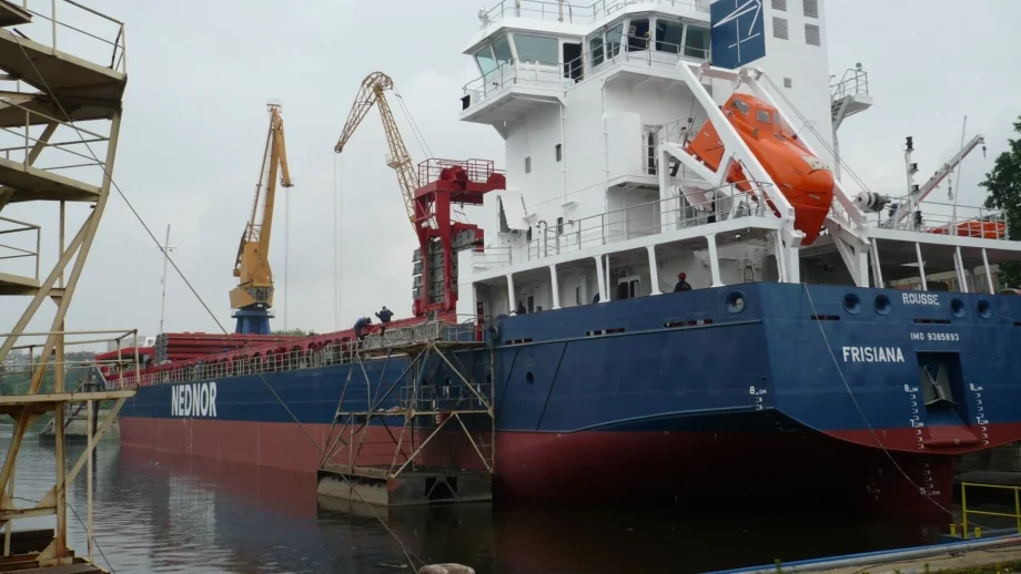 Стачки затвориха най-големите пристанища в Гърция 