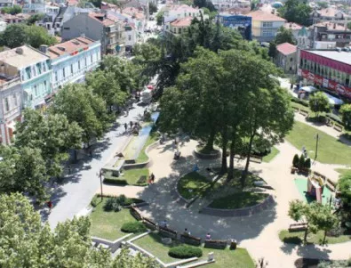 Община Бургас обяви обществено обсъждане за изместването на конната база в квартал „Банево”