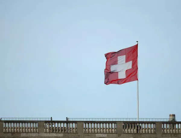 Швейцария подписа за отпадането на банковата тайна