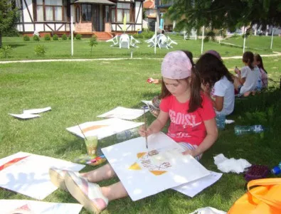 Детски лагер с рисуване през пролетната ваканция с Арт Клуб Рояна 