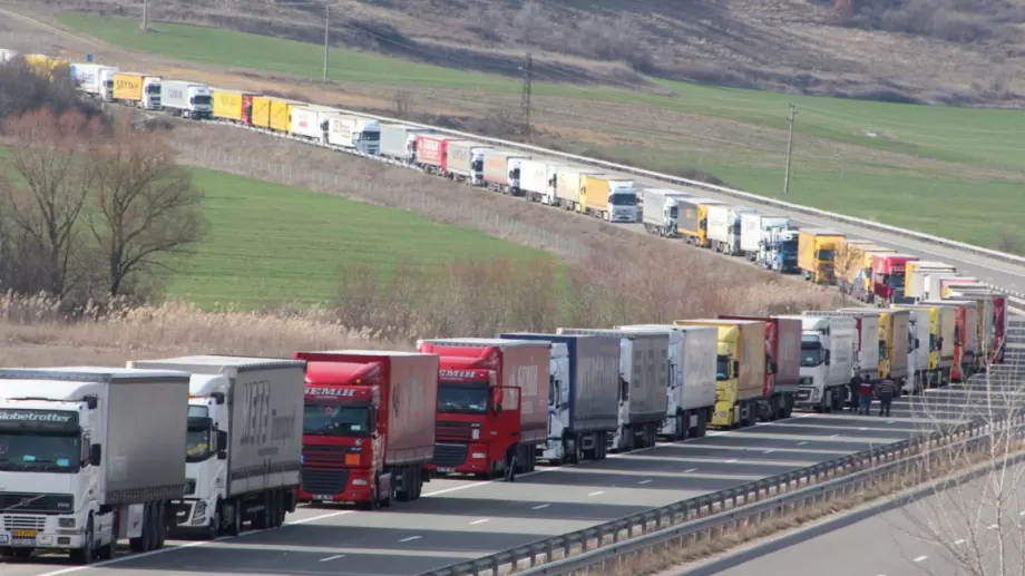 Милиони тонове въглеродни емисии би струвал пакетът "Мобилност"