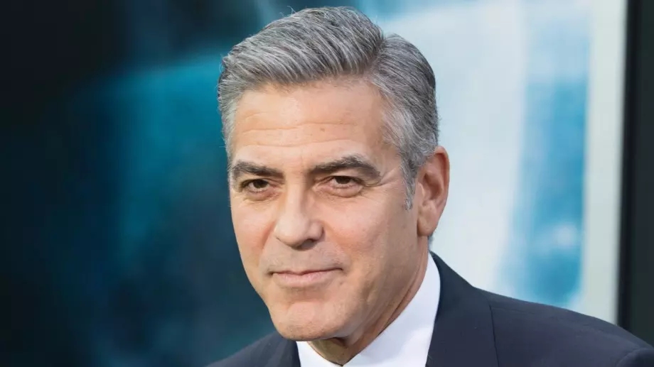 Джордж Клуни тормози съседите си