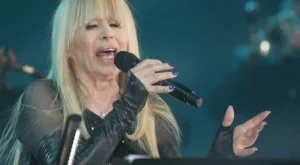 Лили Иванова в една различна светлина (снимки)